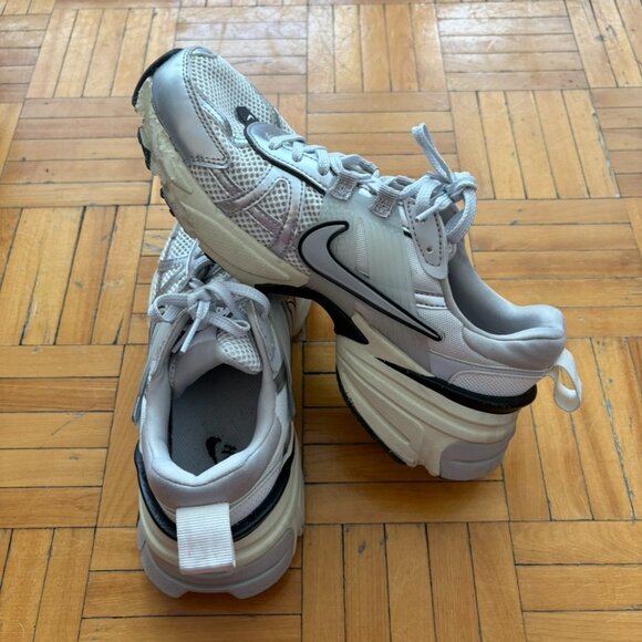 Nike V2K Run - Picture 10 of 11